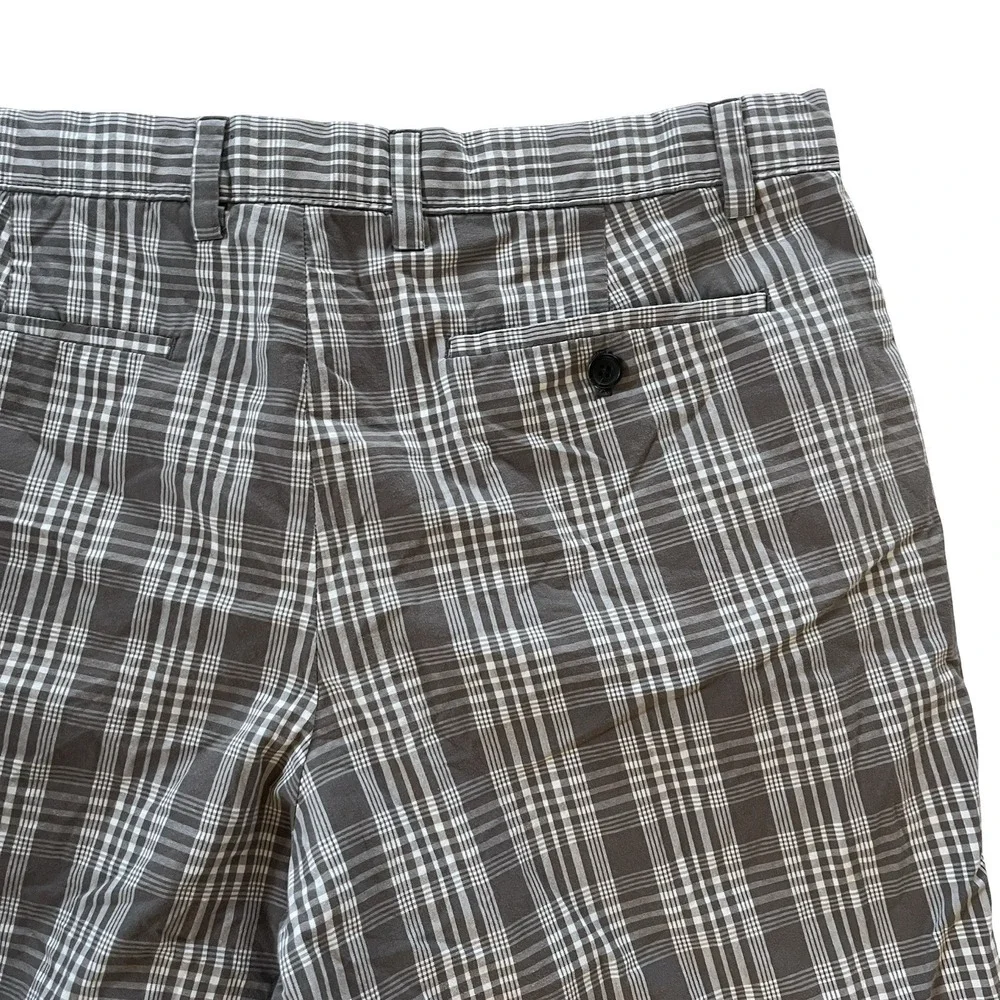 Banana Republic Men Size 36 Gray White Plaid Chino Shorts 100%Cotton Lightweight